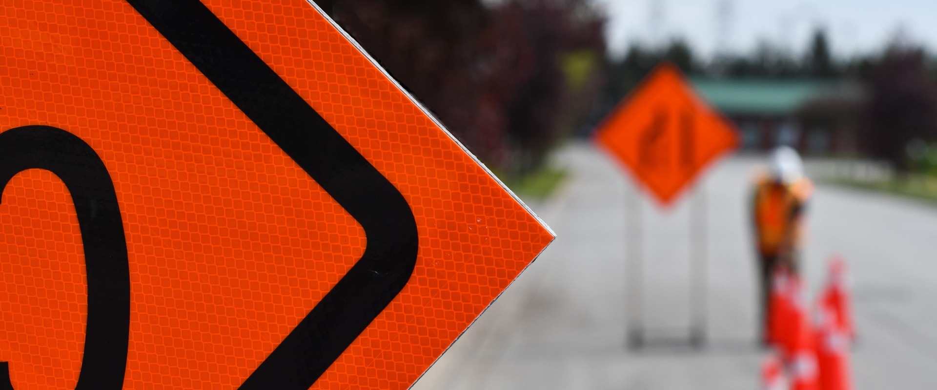 How Lighted Signs Improve Visibility: A Comprehensive Guide for Orange County Contractors
