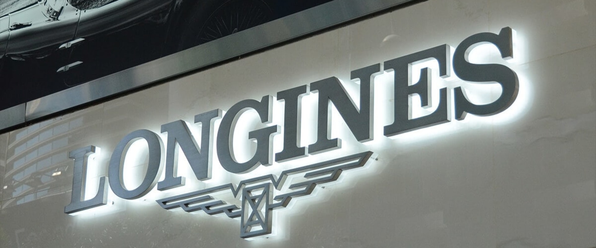 Benefits of Backlit Signage for Outdoor Use